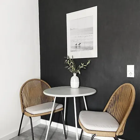 Apartment Zentrales Strandnahes Design-apartment Mit Balkon Und Parkplatz *