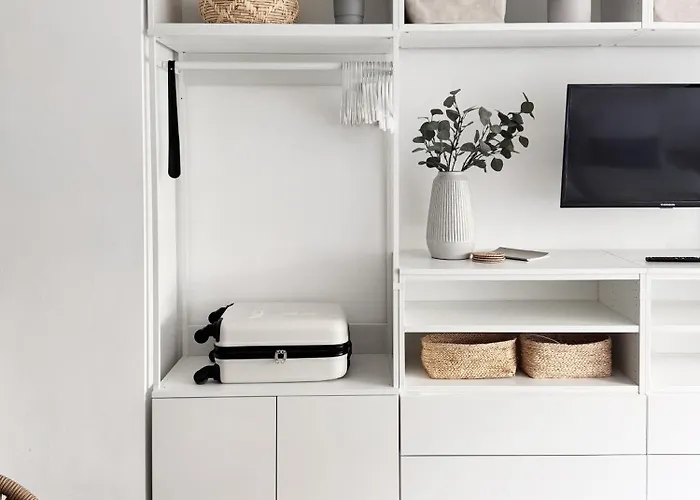 Zentrales Strandnahes Design-apartment Mit Balkon Und Parkplatz *