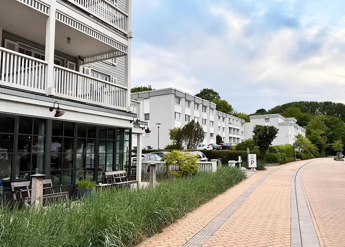 Zentrales Strandnahes Design-apartment Mit Balkon Und Parkplatz Apartment *